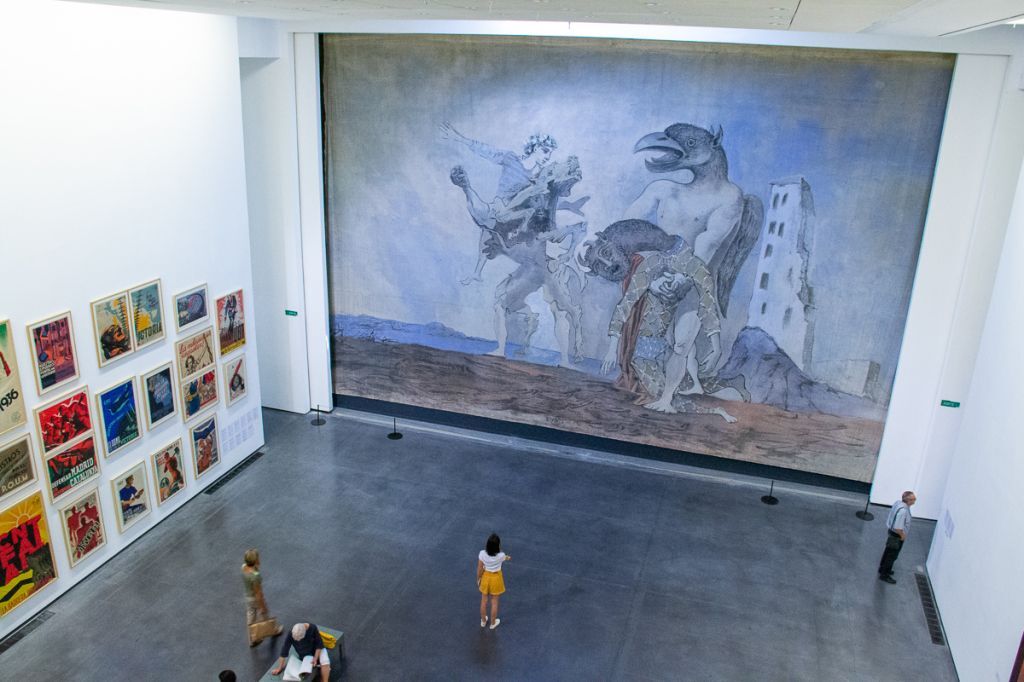 rideau-de-scene-du-14-juillet-par-pablo-picasso